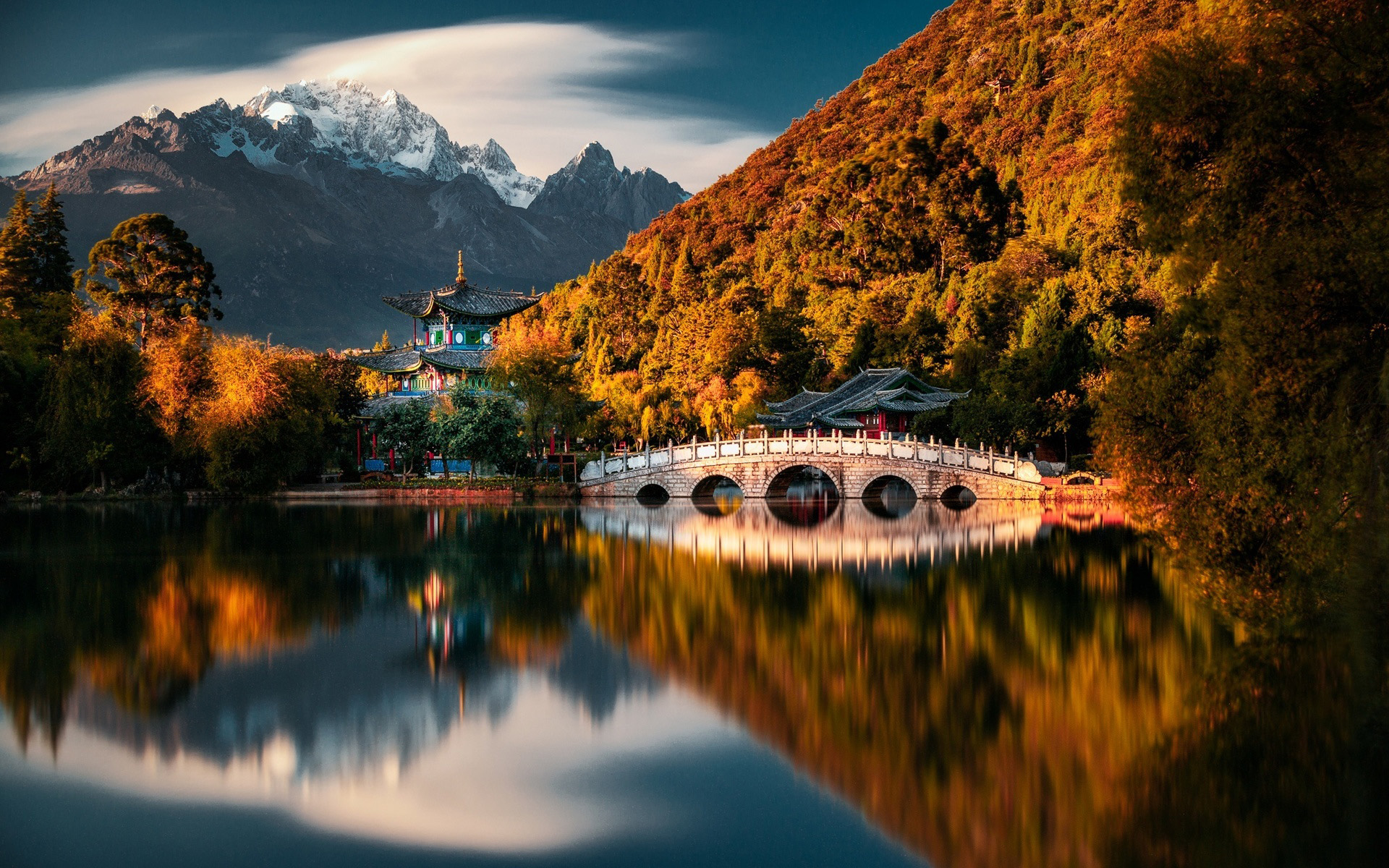 china-autumn-park-mountains-beautiful-nature